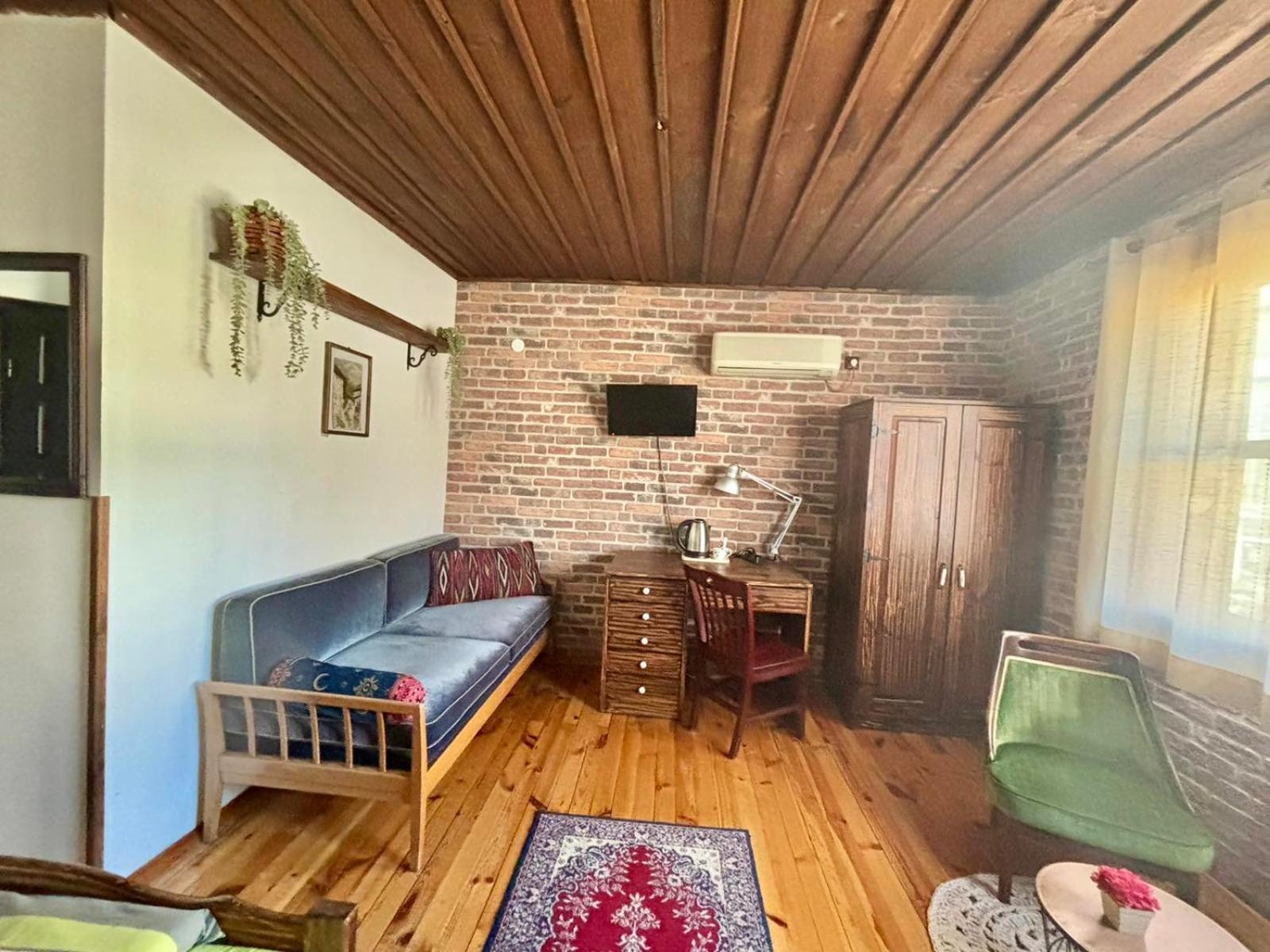 Семеен Хотел-Ресторант Маламовата Къща Goţe Delcev Exterior foto