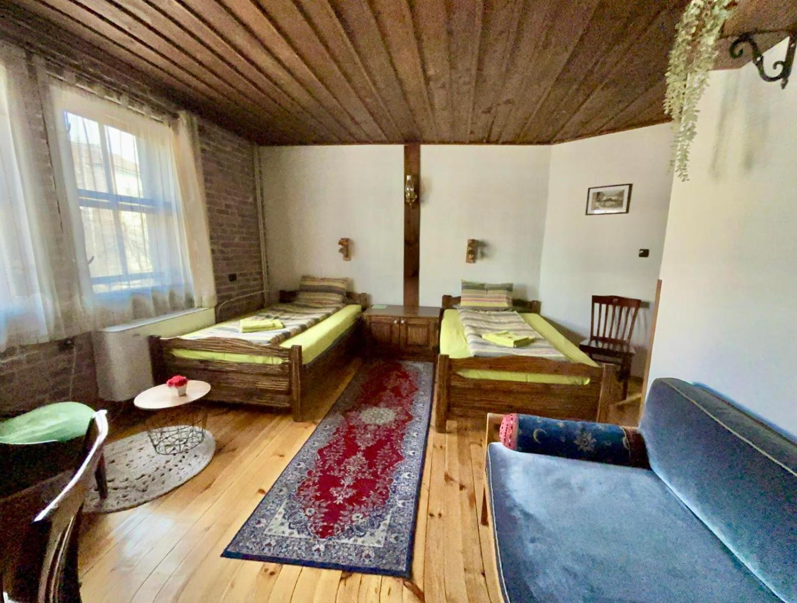 Семеен Хотел-Ресторант Маламовата Къща Goţe Delcev Exterior foto